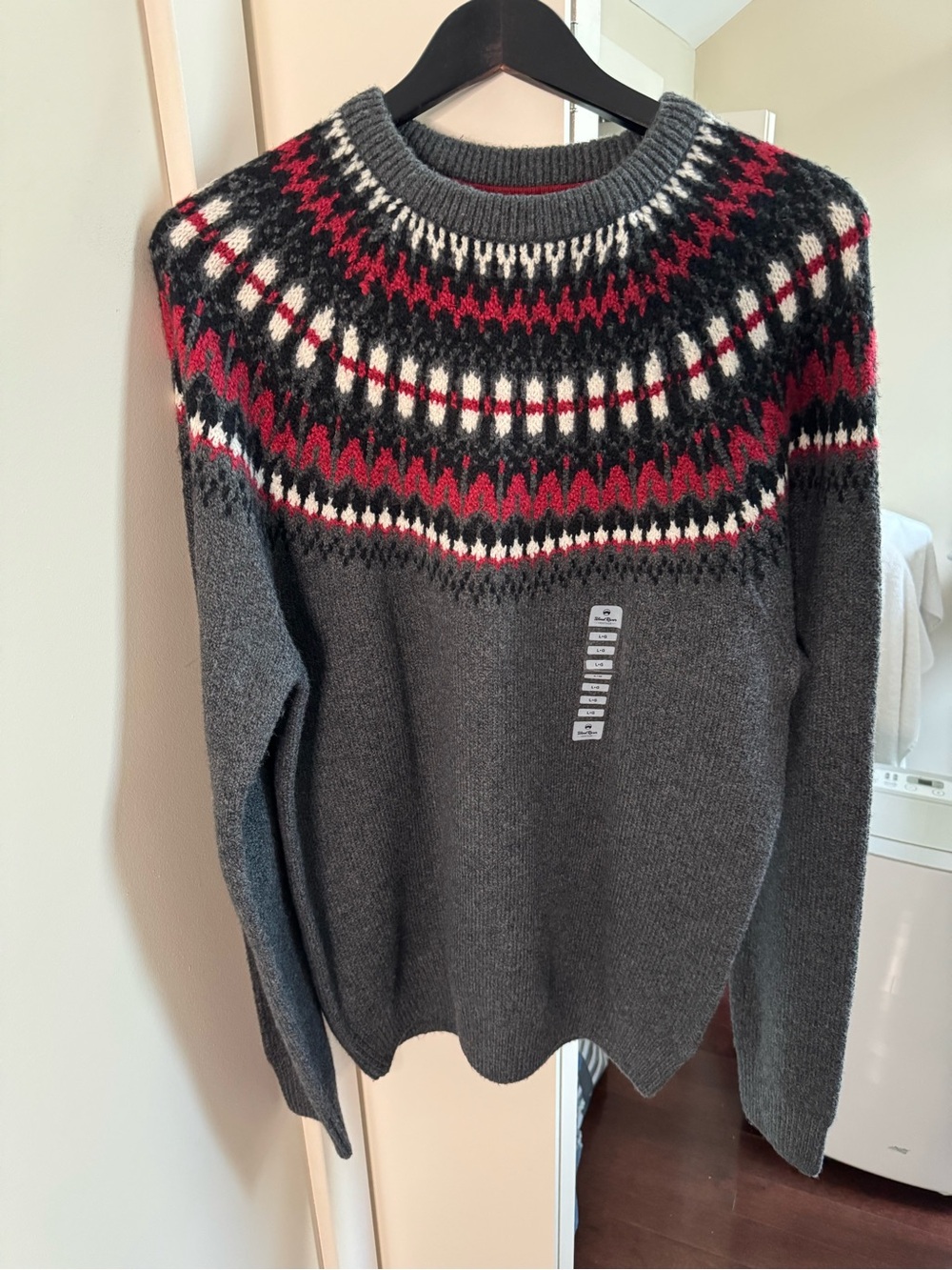 WINDRIVER Men's NWT Gray Fair Isle Crewneck Sweater with Red and White Yoke